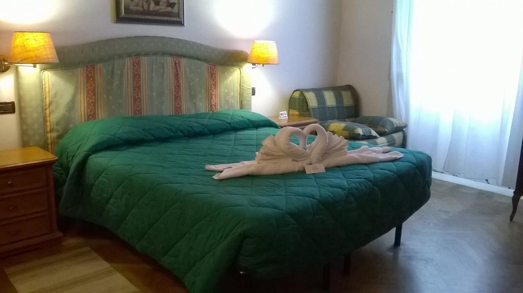 Hotel Ely В'яреджо Номер фото