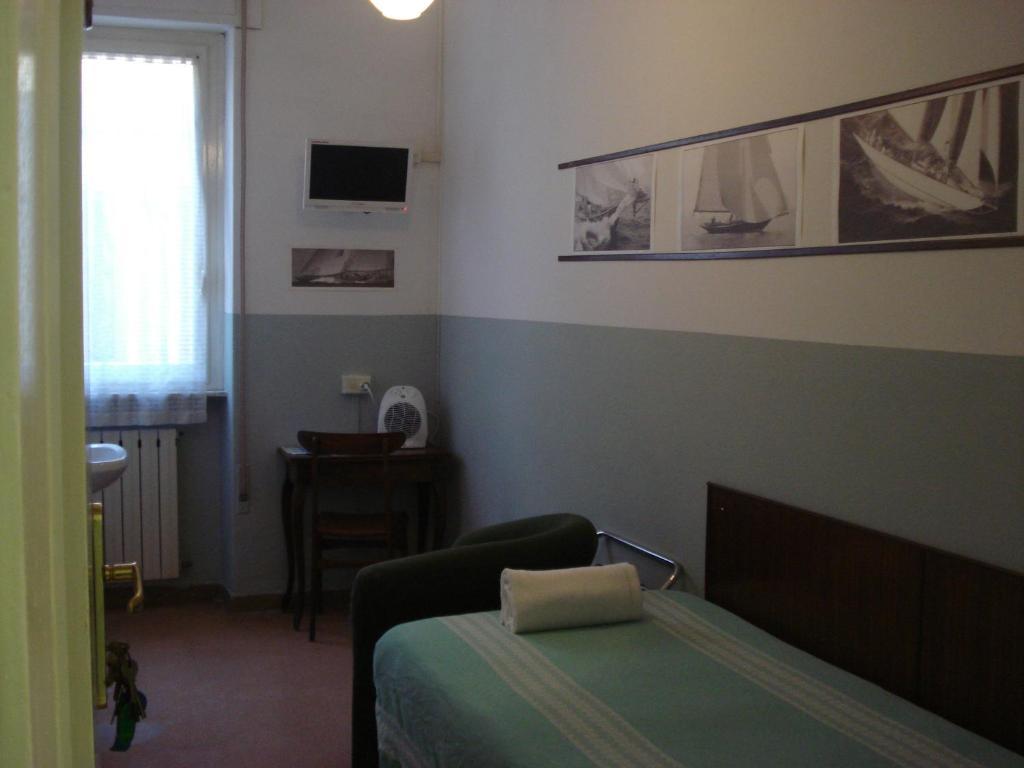 Hotel Ely В'яреджо Номер фото