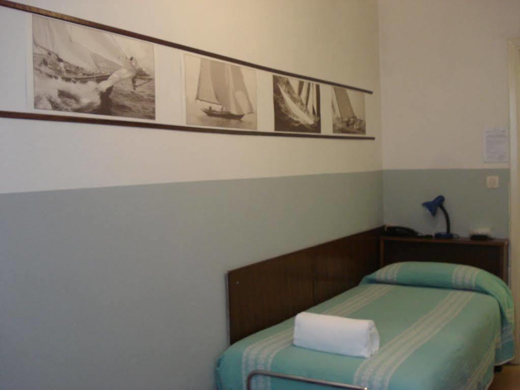 Hotel Ely В'яреджо Екстер'єр фото